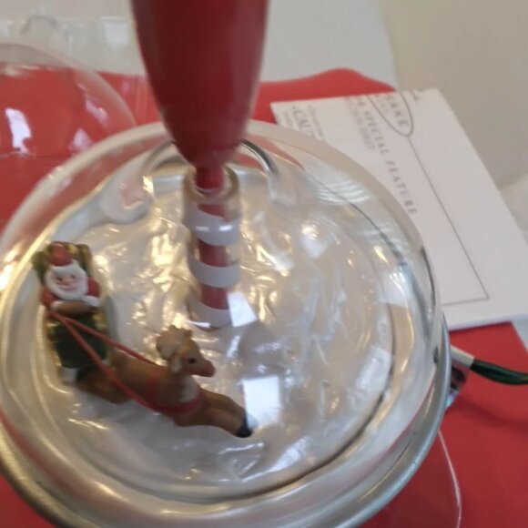 1998 Hallmark Keepsake Santas spinning top magic motion Christmas ornamen - Picture 3 of 5